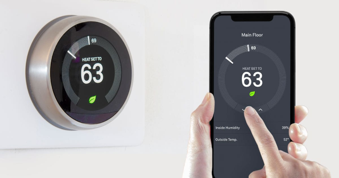 Smart thermostat with an App for energy saving on AirCon